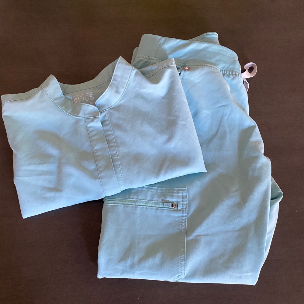FIGS Scrub Set Seaglass Blue Zamora Joggers Medium Petite Rafaela Top M